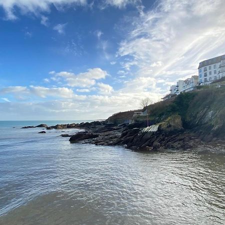 Looe With A View - Entire Apartment With Free Allocated Parking Экстерьер фото